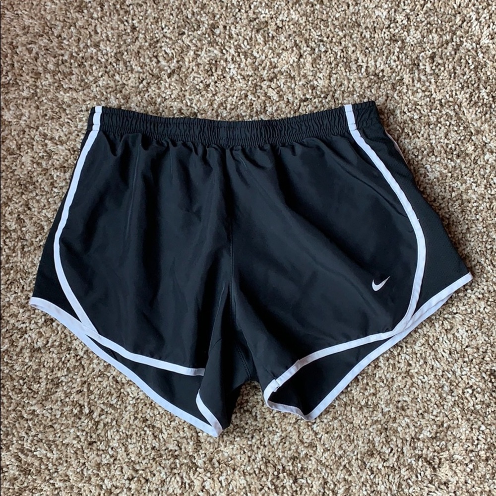 Nike girls black running shorts